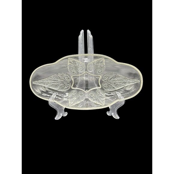 Vintage Anchor Hocking Clear Glass Oblong Relish Dish With Renaissance Leaf Desi - Picture 4 of 12